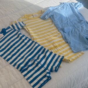 Hanna Andersson Striped Kids' Pajama Sets + Primary Solid pajama set